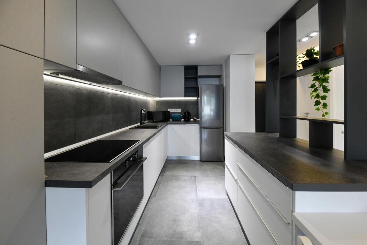 Modern Apartment In A Quiet Area كلوج-نابوكا المظهر الخارجي الصورة