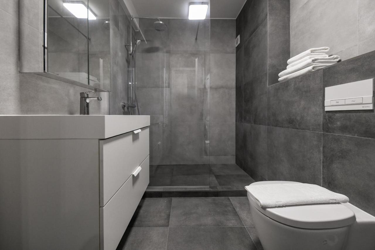Modern Apartment In A Quiet Area كلوج-نابوكا المظهر الخارجي الصورة
